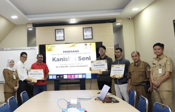 Wali Kota Batam, Amsakar Achmad melalui Dinas Komunikasi dan Informatika Kota Batam mengumumkan tiga pemenang sayembara video pendek bertema 