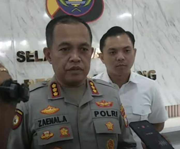Kapolresta Barelang, Kombes Pol Zaenal Arifin membenarkan aktivis lingkungan sekaligus anggota LSM, Yusril Koto, diamankan oleh Satuan Reserse Kriminal (Satreskrim) Polresta Barelang pada Senin (28/4/2025). (uly)