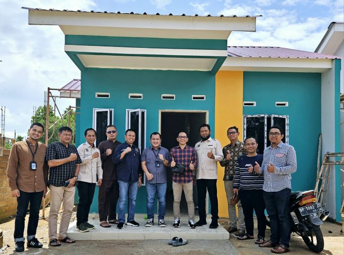 Ketua PWI Kepri, Andi Gino mengimbau seluruh anggota PWI Kepri agar memanfaatkan program rumah subsidi untuk wartawan PWI. (uly)