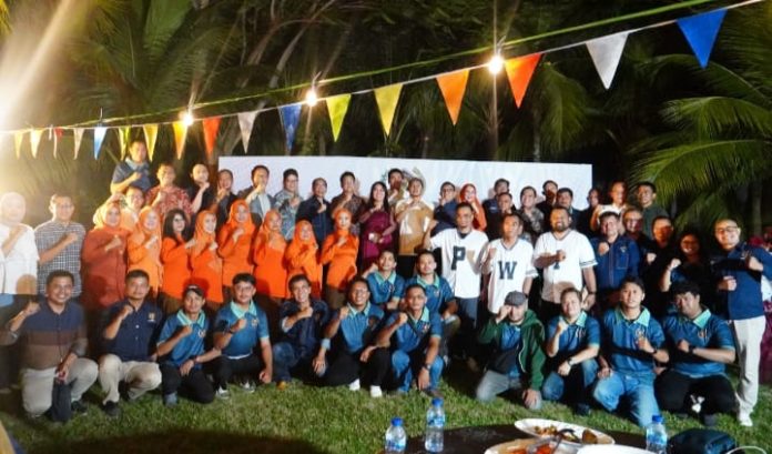 Pengurus PWI Kota Batam dan IKWI Kota Batam resmi dilantik pada Minggu (25/5/2025) di Hotel Ibis Styles Nagoya, Bengkong, Kota Batam. (Istimewa)