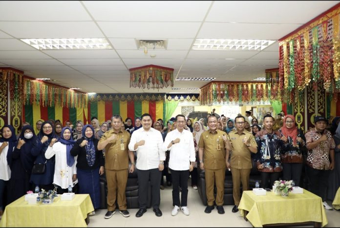 Wali Kota Batam, Amsakar Achmad, membuka kegiatan Pelatihan Batik Pemula bagi Wirausaha Baru IKM di Gedung LAM) Batam, Senin (19/5/2025). (Istimewa)