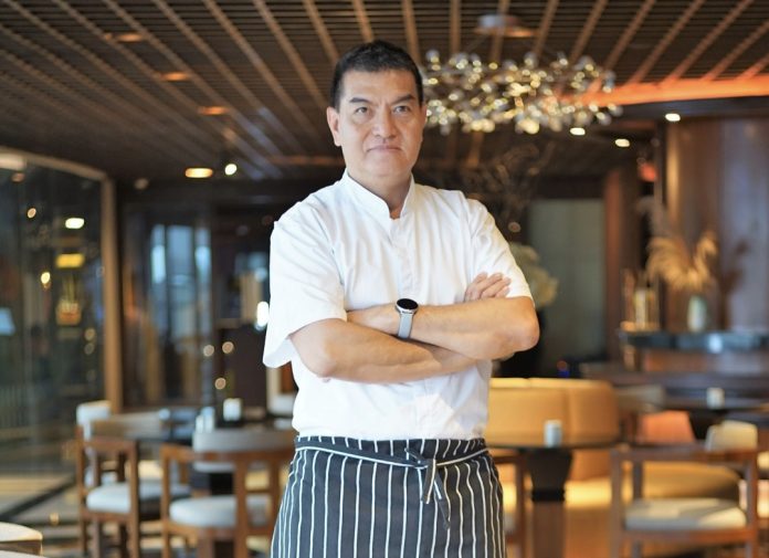 Restoran Kayumerah di bawah naungan Wyndham Panbil menghadirkan Chef Vindex Tengker, dalam serangkaian acara eksklusif. (Istimewa)