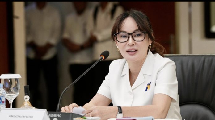 Wakil Kepala BP Batam, Li Claudia Chandra, komitmen mempercepat pertumbuhan investasi di sektor industri maritim dan pariwisata bahari. (Humas BP Batam)