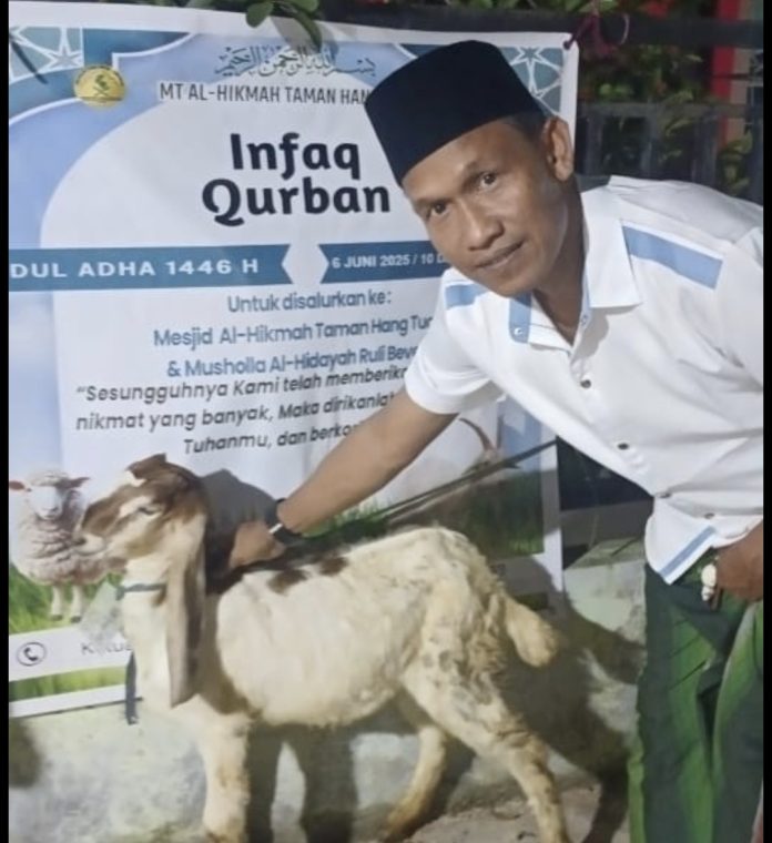 berbagi hewan kurban pada momentum Iduladha 1446 H, Kamis (5/6/2025). (Istimewa)