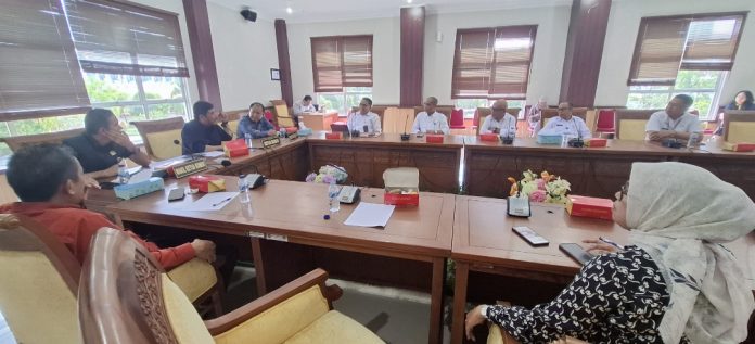 Komisi IV DPRD Kota Batam menegaskan tidak ada titip menitip siswa selama proses Seleksi Penerimaan Murid Baru (SPMB) 2025. (uly)