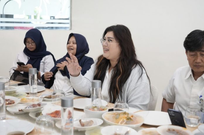 BP Batam mengapresiasi atas upaya strategis PT Desa Air Cargo pasca kebakaran besar di Kawasan Pengolahan Limbah Industri (KPLI) Kabil pada Selasa (23/6/2025) malam. (Humas BP Batam)
