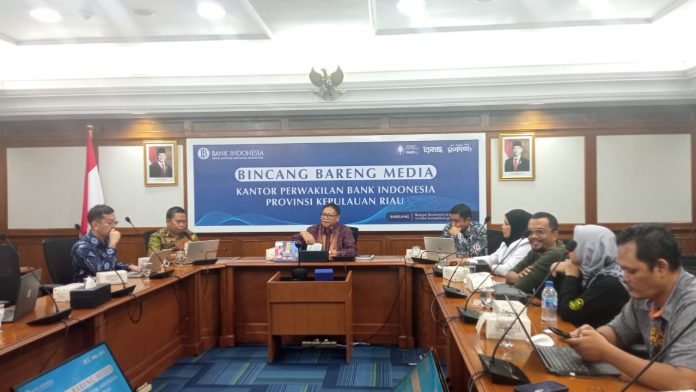 Kepala Perwakilan Bank Indonesia (BI) Provinsi Kepulauan Riau, Rony Widijarto mengatakan BI berkomiten mendorong pertumbuhan ekonomi daerah melalui penguatan digitalisasi dan hilirisasi sektor unggulan, termasuk industri pengolahan. (uly)