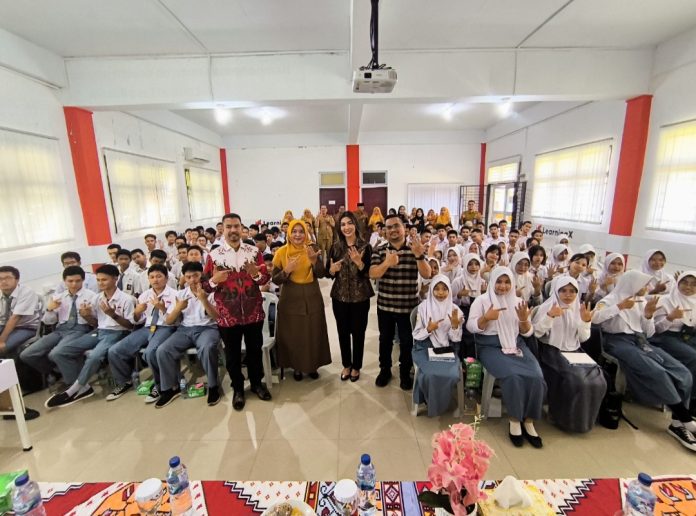 Anggota MPR RI dari Dapil Kepri, Dwi Ajeng Sekar Respaty, S.H., M.Kn gelar kegiatan Sosialisasi Empat Pilar MPR RI di SMK Negeri 7 Batam. (Istimewa)