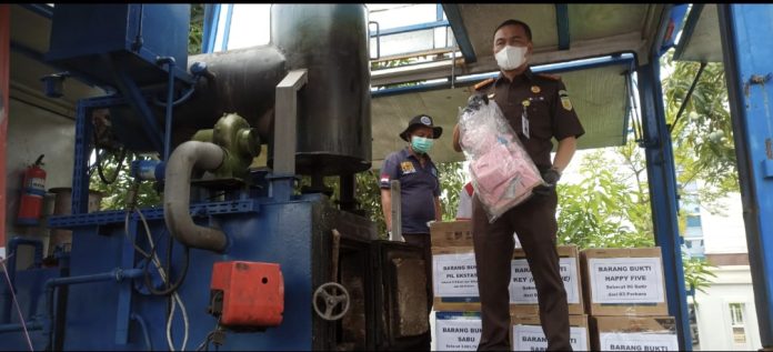 Kejari Batam memusnahkan barang bukti narkotika dari 247 perkara tindak pidana yang telah berkekuatan hukum tetap. (Istimewa)