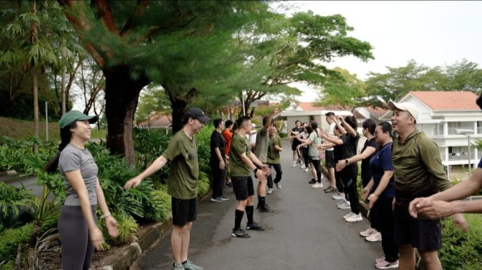 HARRIS Barelang Batam gelar event bertema kesehatan yang penuh semangat dan inspirasi melalui “Stay Fit Rucking” berkolaborasi dengan WSCC. (Istimewa)