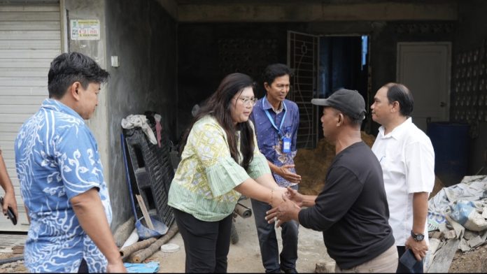 Persoalan distribusi air yang dialami warga Bengkong Pertiwi, direspon cepat Deputi Bidang Pelayanan Umum BP Batam, Ariastuty Sirait, Rabu (13/8/2025). (Humas BP Batam)