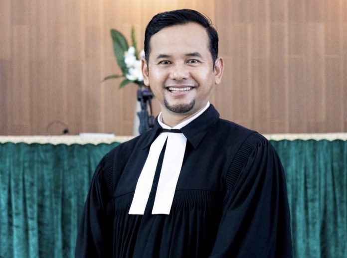 Pimpinan Gereja HKBP Ressort Batam Center, Pdt. Marudut Simanjuntak mengajak jemaat untuk menyikapi situasi nasional dengan mempedomani Surat Pastoral Ephorus HKBP, Pdt. Dr. Victor Tinambunan, MST. (Istimewa)