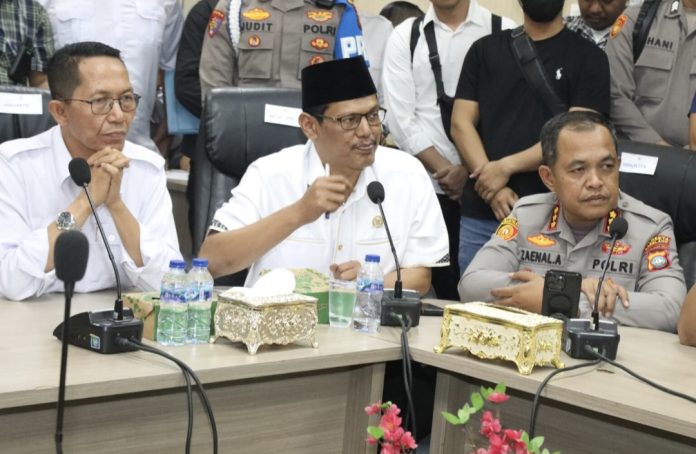 berdialog di ruang rapat serbaguna DPRD Kota Batam dan dipimpin langsung Ketua DPRD Kota Batam, Muhammad Kamaluddin. (Setwan DPRD Batam)