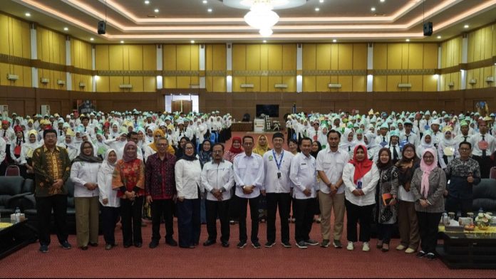 Kepala BP Batam, Amsakar Achmad menghadiri PKKMB Universitas Batam 2025 di Gedung Graha Bintang, Kamis (18/9/2025). (Humas BP Batam)