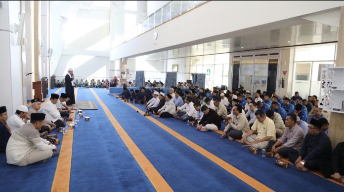 BKDI BP Batam menggelar peringatan Maulid Nabi Besar Muhammad SAW 1447 H di Masjid Habibie, Kamis (18/9/2025). (Humas BP Batam)