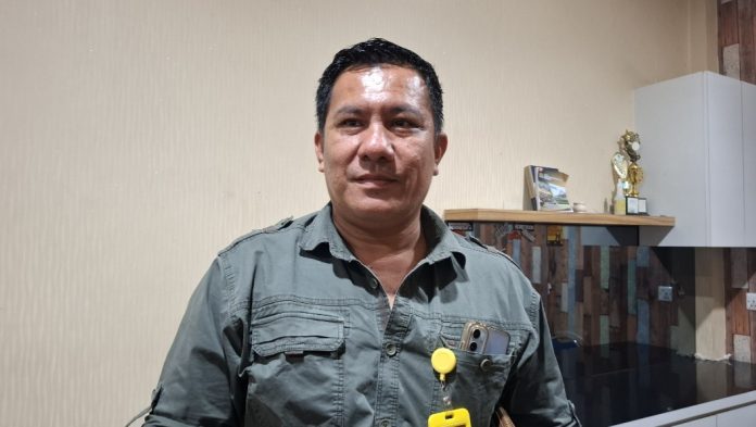 Anggota Komisi I DPRD Kota Batam, Jimmi Siburian, menyoroti sejumlah perusahaan di Batam yang masih merekrut tenaga kerja dari luar daerah. (uly)