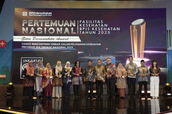 BPJS Kesehatan berikan penghargaan kepada sejumlah faskes yang berkomitmen tinggi dalam menghadirkan layanan terbaik bagi peserta JKN. (Istimewa)