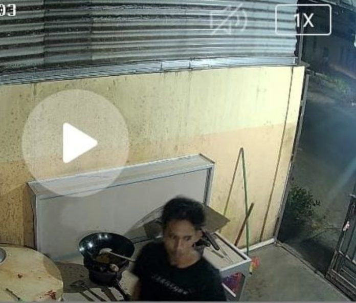 Warga Perumahan Botania Garden, Kota Batam meningkatkan kewaspadaan dan memperketat sistem keamanan lingkungan usai terjadinya pencurian tabung LPG 3 Kg yang terekam kamera CCTV, Kamis (9/10/2025)