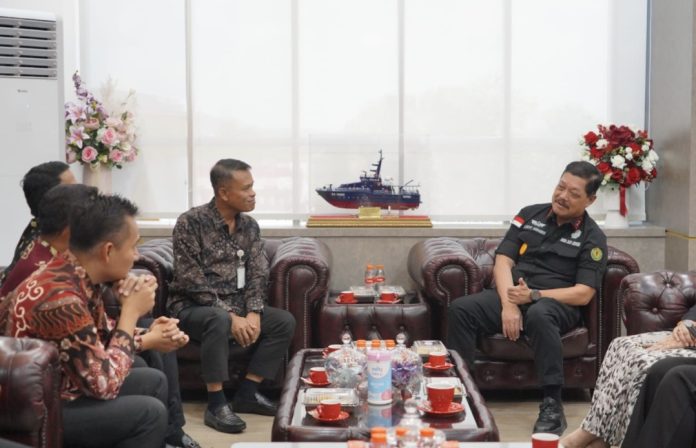 Pertamina Patra Niaga Regional Sumbagut melakukan kunjungan silaturahmi dan koordinasi ke Kejaksaan Tinggi Kepulauan Riau di Tanjung Pinang. (Istimewa)