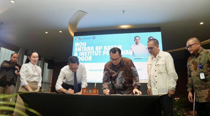 BP Batam menjalin kerja sama dengan Institut Pertanian Bogor (IPB) untuk memperkuat tata kelola layanan perizinan, Jumat (31/10/2025).