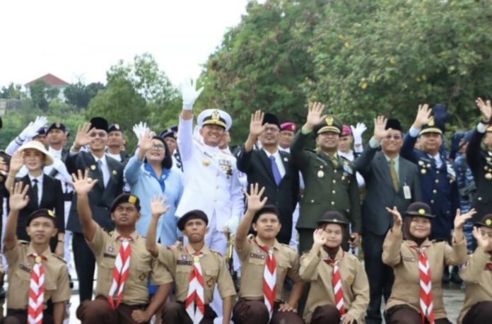 Ketua DPRD Kota Batam, Muhammad Kamaluddin, menghadiri Upacara dan Tabur Bunga dalam Peringatan Hari Pahlawan Tingkat Kota Batam Tahun 2025, Senin (10/11/2025). (Istimewa)