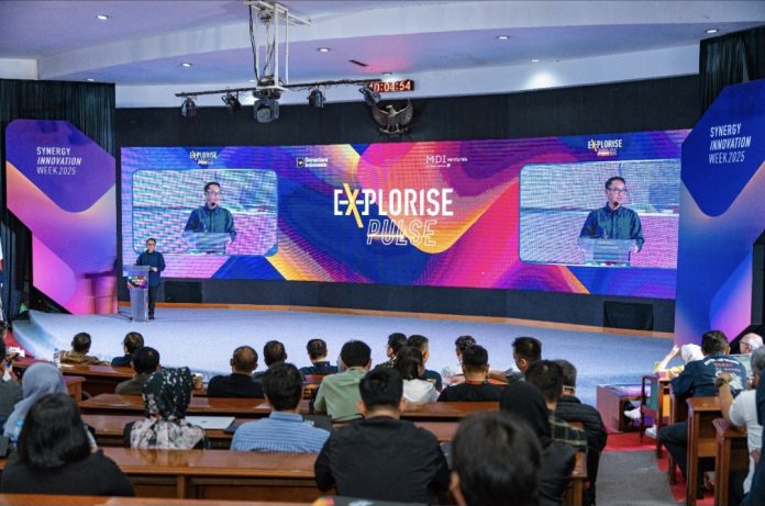 Indonesia Faizal Rochmad Djoemadi saat memberikan sambutan pada acara Synergy Innovation Week 2025 di Bandung pada Kamis (27/11/2025). (Istimewa)