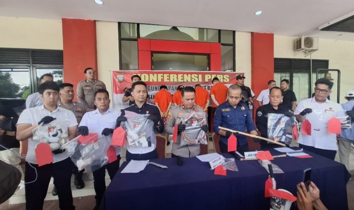 Polisi mengungkap fakta mengejutkan di balik tewasnya Dwi Putri Apriandini (25), perantau asal Lampung yang ditemukan meninggal di kontrakannya di Perumahan Jodoh Permai, Sungai Jodoh, Batuampar, Batam, Sabtu (29/11/2025). (Istimewa)