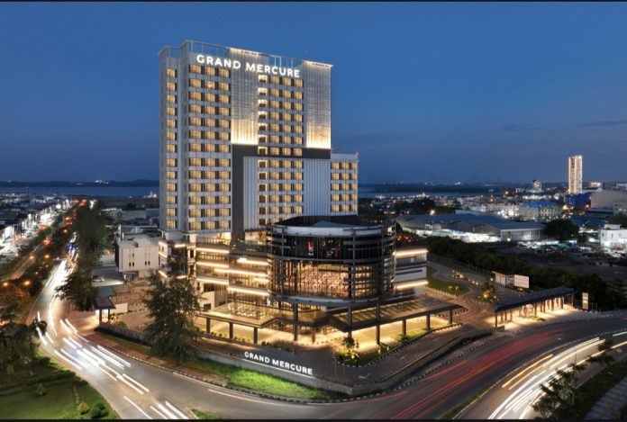 Grand Mercure Batam Centre, menghadirkan perayaan malam tahun baru paling meriah bertajuk “Viva La Vida Countdown” (Istimewa)