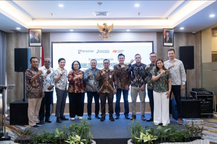 Direktorat Pengelolaan Kepelabuhanan BP Batam bersama PT BTP gelar Sosialisasi Penerapan Single Port Operator di Dermaga Utara Terminal Peti Kemas Batu Ampar di AP Premier Hotel, Kamis (20/11/2025) lalu. (Humas BP Batam)