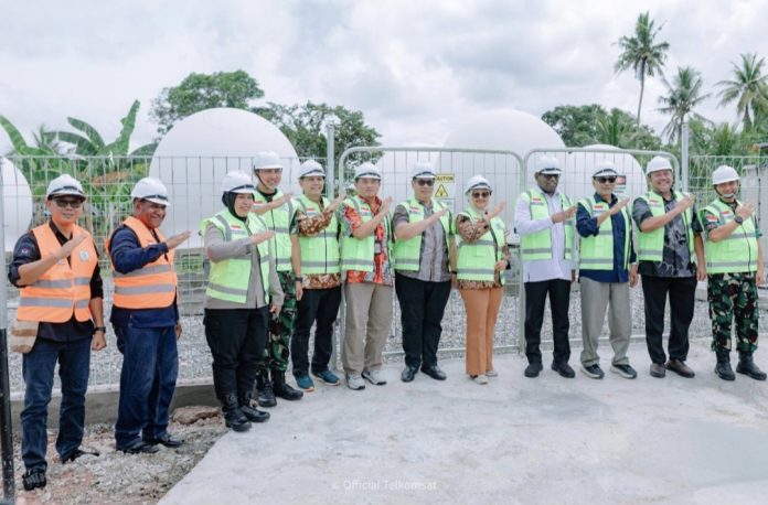 PT Telkom Satelit Indonesia (Telkomsat) yang merupakan anak usaha PT Telkom Indonesia (Persero) Tbk (Telkom) meresmikan Community Gateway di Stasiun Bumi Merauke, Kabupaten Merauke, Papua Selatan, Jumat (5/11/2012). (Istimewa)