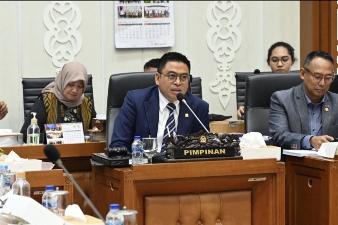 Anggota Komisi I DPR, Endipat Wijaya, menegaskan pernyataannya yang sempat menuai perhatian publik bukan ditujukan kepada relawan yang membantu korban bencana di Sumatera. (Istimewa)