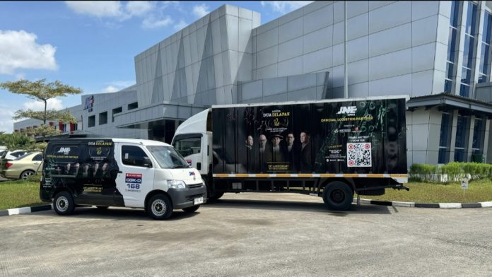 JNE kembali mendukung industri musik tanah air dengan menjadi Official Logistics Partner untuk Konser “Dua Delapan” Padi Reborn. (Istimewa)