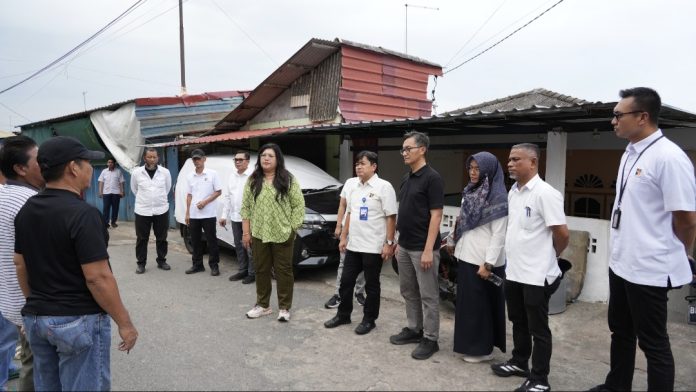 BP Batam melalui Badan Usaha (BU) SPAM, Fasilitas dan Lingkungan meninjau distribusi air bersih di wilayah Bengkong Harapan II, Selasa (13/1/2026). (Humas BP Batam)