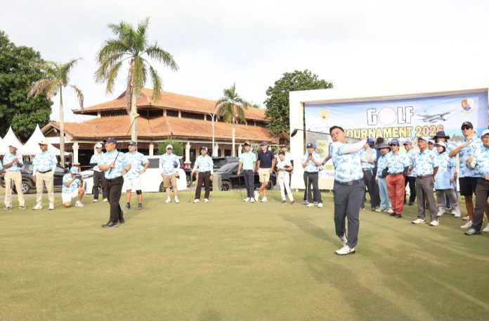 Komandan Lanud Hang Nadim, Letkol Hendro Sukamdani, M.Tr.Opsla gelar Golf Tournament 2026 di Palm Spring Golf & Country Club, Kota Batam, Minggu (25/1/2026). (Ist)