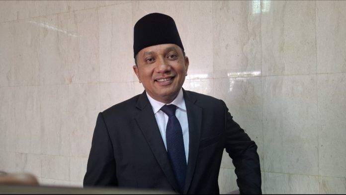 Kebakaran yang melanda TPA Punggur menjadi tantangan awal bagi Dohar Mangalando Hasibuan yang baru saja dilantik sebagai Kepal DLH Kota Batam. (uly)