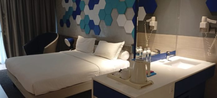 Sales Manager ibis Styles Batam Nagoya, Edi Efendi, mengatakan selama Ramadan pihaknya hadirkan paket menginap menarik dengan harga Rp750 ribu. Termasuk kamar, paket sahur untuk dua orang, serta paket buka puasa (iftar) untuk satu orang. (uly)
