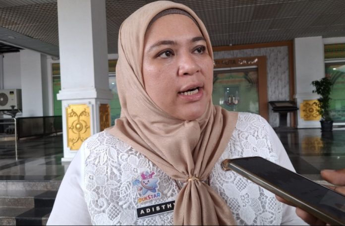 Kepala Dinas Kependudukan dan Pencatatan Sipil Batam, Sri Miranthy Adisthy, menegaskan layanan administrasi kependudukan tetap berjalan. (uly)