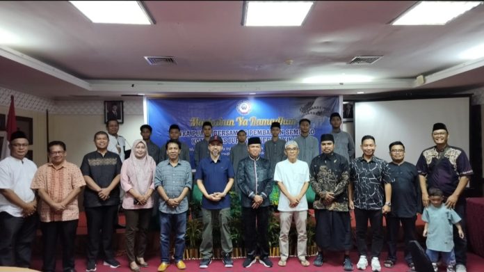 Komunitas Jurnalis Kepri (KJK) menggelar kegiatan buka puasa bersama di PIH Hotel Batam Center, Minggu (8/3/2026). (Istimewa)