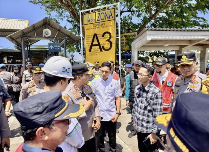 Wali Kota Batam, Amsakar Achmad, memastikan kesiapan arus mudik Idulfitri 1447 Hijriah di Kota Batam berjalan lancar dan nyaman. (Diskominfo Kota Batam)