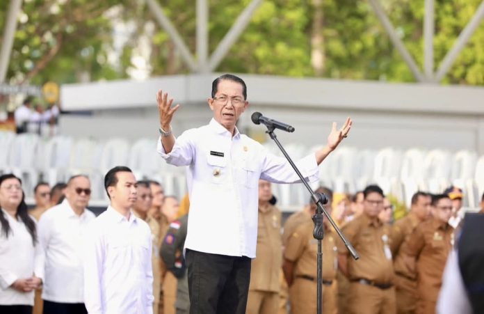Pemko Batam gelar apel gabungan pasca Hari Raya Idul Fitri yang diikuti seluruh ASN serta pegawai di lingkungan Pemko Batam dan BP Batam. (Diskominfo Kota Batam)