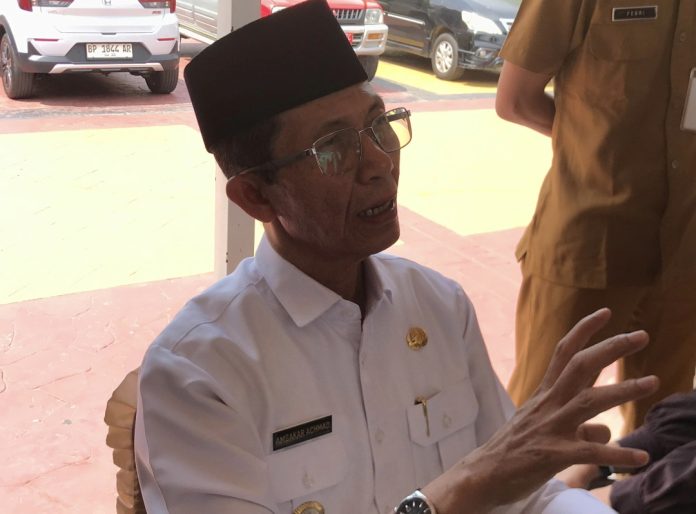 Wali Kota Batam, Amsakar Achmad, menjelaskan bahwa konsep WFA memungkinkan ASN bekerja dari berbagai lokasi, tidak terbatas di kantor. (uly)