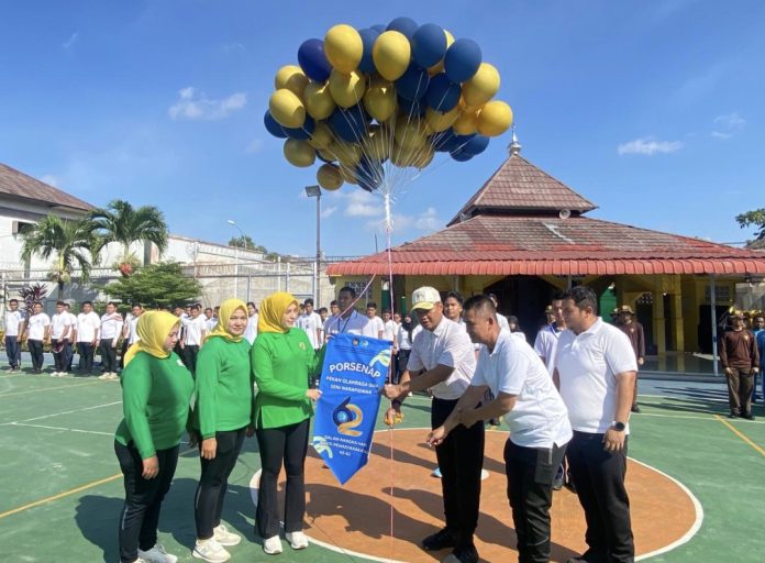 Pekan Olahraga dan Seni Narapidana (PORSENAP) resmi dibuka dalam rangka Hari Bakti Pemasyarakatan (HBP) ke-62 tahun 2026. (Humas Rutan)