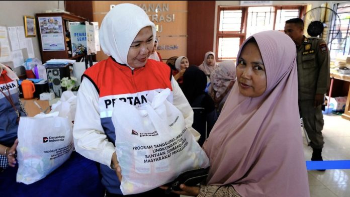 Pertamina hadirkan Pasar Murah bagi masyarakat Kelurahan Teluk Kabung Tengah, Kecamatan Bungkus Teluk Kabung, Kota Padang, Kamis (16/4/2026). (Istimewa)