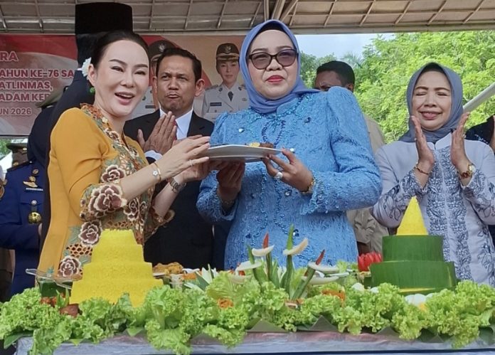 Wakil Wali Kota Batam sekaligus Wakil Kepala BP Batam, Li Claudia Chandra, menyampaikan pesan inspiratif kepada seluruh perempuan Kota Batam, dalam peringatan Hari Kartini, Selasa (21/4/2026). (uly)