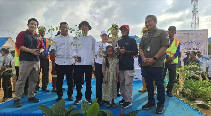 Kepala BP Batam, Amsakar Achmad, secara resmi membuka kegiatan Gema Asri di kawasan Rempang Eco City, Rabu (22/4/2026). (uly)