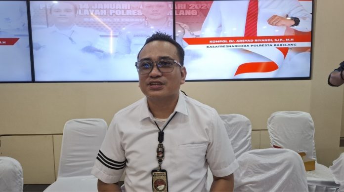 Kasatresnarkoba Polresta Barelang, Kompol Dr. Arsyad Riyandi mengatakan kini narkoba banyak beredar dalam bentuk liquid vape yang dinilai lebih praktis dan sulit terdeteksi. (uly)