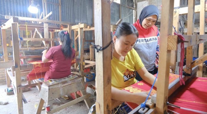 Pertamina dukung pelaku UMKM, salah satunya Sakkamadeha Gallery and Workshop di Desa Lumban Suhi Suhi Toruan, Kecamatan Pangururan, Kabupaten Samosir. (Istimewa)