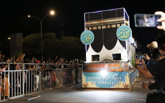 Menjelang Hari Raya Iduladha 1447 Pemko Batam gelar pawai takbir, lomba mobil hias, pelaksanaan Salat Id, hingga penyembelihan hewan kurban. (Diskominfo Kota Batam)