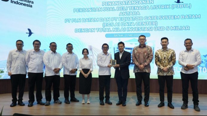 BP Batam mendorong transformasi Batam menjadi pusat industri digital dan AI regional, melalui penandatanganan PJBTL antara PT PLN Batam dan PT EGSB, di Aula Tanjung Kasam Kantor PLN Batam, Senin (25/5/2026). (Humas BP Batam)