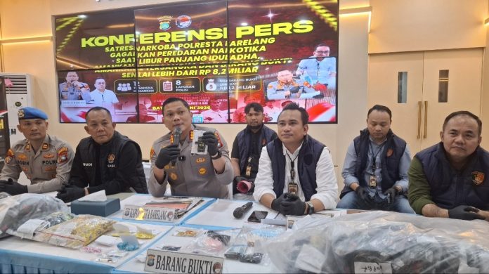 Satuan Reserse Narkoba Polresta Barelang mengungkap peredaran vape mengandung etomidate atau obat keras yang disalahgunakan sebagai narkotika. (uly)